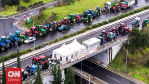 Μπλόκα αγροτών: Με χαμηλές ταχύτητες από μία λωρίδα περνούν οι εκδρομείς