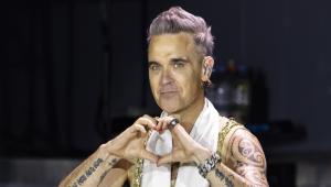 Ρόμπι Γουίλιαμς: Η έκπληξη που έκανε σε 94χρονη θαυμάστριά του