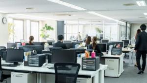 Χριστούγεννα με αυξημένες αποδοχές για τους δημόσιους υπαλλήλους