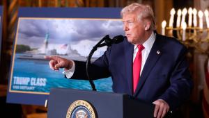 Οι Δημοκρατικοί προειδοποιούν τον Τραμπ να ακυρώσει τις μαζικές ανακλήσεις πρεσβευτών