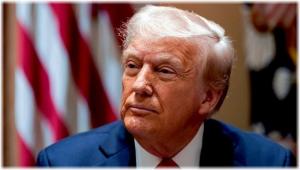 Νέα επίθεση Τραμπ στα «late shows» – Απειλές για άδειες δικτύων, στο στόχαστρο ο Στίβεν Κολμπέρτ