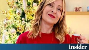 Politico: Πώς η ακροδεξιά «έκλεψε» τα Χριστούγεννα της Ευρώπης