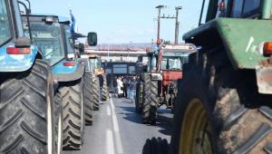 Ρεβεγιόν στα μπλόκα για τους αγρότες στην Ελλάδα