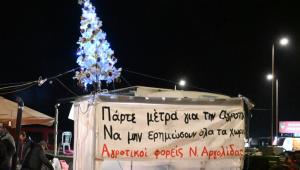 Σκληραίνουν τη στάση τους οι αγρότες - Το μεσημέρι η κρίσιμη σύσκεψη στη Νίκαια