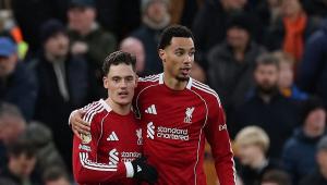 Λίβερπουλ – Γουλβς 2-1: Έπιασαν τετράδα στην Premier League οι «ρεντς», πρώτο γκολ από τον Βιρτς