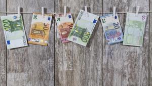 Οι 30 παροχές του 2025 που θα μείνουν και τη νέα χρονιά