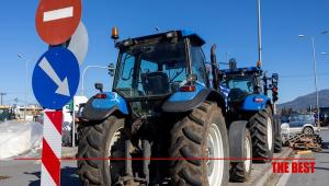 Ρεβεγιόν στα μπλόκα για τους αγρότες: Διευκολύνουν τους εκδρομείς και ετοιμάζουν νέα κλιμάκωση μετά τις γιορτές