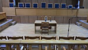 Προθεσμία για να απολογηθούν έλαβαν οι γονείς που κατηγορούνται για βιασμό των παιδιών τους