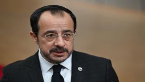 Χριστοδουλίδης: «Καταθέστε στις Αρχές όποια στοιχεία έχετε για χρηματισμό»