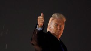 Ο Τραμπ εξετάζει στρατιωτικό «χτύπημα» στο Ιράν και ο Πεζεσκιάν κατηγορεί ΗΠΑ και Ισραήλ ότι «υποκινούν τους ταραξίες»