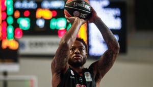 Ολυμπιακός: Αυτά έκανε ο Ταϊρίκ Τζόουνς στο ντεμπούτο του (βίντεο)