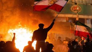 Χάος στο Ιράν με πάνω από 500 νεκρούς - Ο Τραμπ ενημερώνεται για τις επιλογές αντίδρασης -Σενάριο για χτύπημα σε μη στρατιωτικούς στόχους (ΒΙΝΤΕΟ)