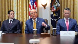 ΗΠΑ: Ο Τραμπ θα ενημερωθεί την Τρίτη από αξιωματούχους για να αποφασίσει πως θα αντιδράσει με το Ιράν