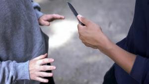 Ουκρανία: Έφηβος τραυμάτισε με μαχαίρι μαθητή και καθηγητή σε σχολείο του Κιέβου – η εισαγγελία εξετάζει πιθανή σύνδεση με τη Ρωσία