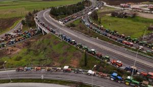 Μπλόκο Νίκαιας: Έκλεισε για τρεις ώρες η παλαιά Αθηνών-Θεσσαλονίκης στο ύψος του Πλατυκάμπου