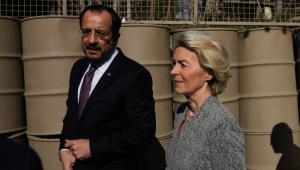 Φον Ντερ Λάιεν από την Πράσινη Γραμμή: Προτεραιότητα η ώθηση για λύση του Κυπριακού (βίντεο)