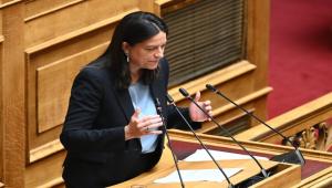 Νέο πρόγραμμα για τη γυναικεία απασχόληση: 10.000 νέες θέσεις εργασίας με έμφαση στις μητέρες