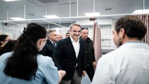 Κυριάκος Μητσοτάκης: Επισκέφθηκε το ανακαινισμένο τμήμα επειγόντων περιστατικών του Ερυθρού Σταυρού
