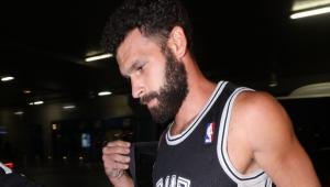 Στάθης Σχίζας: «Δεν βρίσκω σύντροφο, γιατί ψάχνω την μάνα μου»