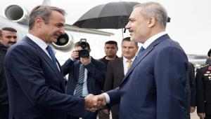 Στο «στόχαστρο» Φιντάν ο Μητσοτάκης: «Μόνο ο Έλληνας πρωθυπουργός ποζάρει για φωτογραφίες στο Τελ Αβιβ» (ΒΙΝΤΕΟ)