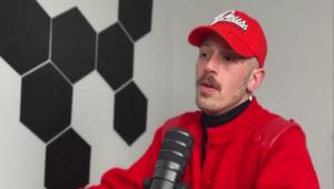 Τάσος Ξιαρχό: «Δεν είμαι γκέι, είμαι στρέιτ ομοφυλόφιλος και αυτό τσαντίζει πάρα πολύ»