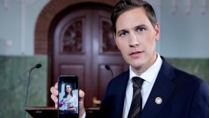 Η Επιτροπή των Νόμπελ βάζει «τα πράγματα στη θέση τους»: «Το βραβείο, άρρηκτα συνδεδεμένο με τον βραβευμένο»