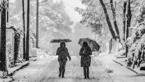 Καιρός: Νέα πτώση της θερμοκρασίας με βροχές και ισχυρούς ανέμους – Βαρομετρικό φέρνει χιόνια από Τρίτη, πού θα είναι πιο έντονα τα φαινόμενα