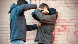 Ανήλικη παραβατικότητα: Ένα πολυπαραγοντικό κοινωνικό φαινόμενο που δεν μπορεί να λειτουργεί ως άλλοθι για απάθεια