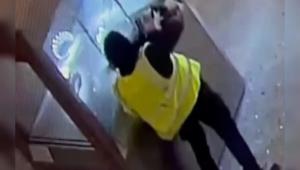 Μουσείο του Λούβρου: Νέο βίντεο ντοκουμέντο από την θεαματική κλοπή – Με τροχό και γροθιές σπάνε τις βιτρίνες οι δράστες