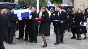 Πριγκίπισσα Ειρήνη: Η έξοδος των βασιλικών από τη Μητρόπολη Αθηνών και η πομπή στο Τατόι