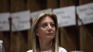 Μαρία Καρυστιανού: «Πυρά» κυβέρνησης και αντιπολίτευσης για τις δηλώσεις περί αμβλώσεων