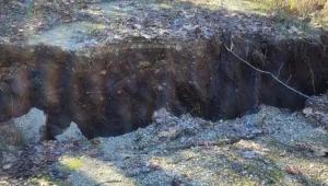 Ρήγματα σε μήκος 600 μέτρων στα Τζουμέρκα: Ανησυχούν οι κατοίκοι - Καταστροφές σε σπίτια και χωράφια