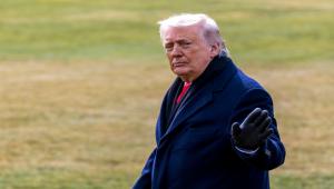 Ο Τραμπ συντηρεί το σενάριο κατάληψης της Γροιλανδίας δια των όπλων: «Ουδέν σχόλιον» απάντησε σε ερώτηση αν θα προσφύγει στη βία