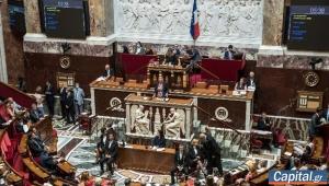 Γαλλία: Η κυβέρνηση θα περάσει τον προϋπολογισμό του 2026 χωρίς ψηφοφορία από το κοινοβούλιο