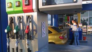 Πρατήρια έκλεβαν καύσιμα με «πειραγμένες» αντλίες - Μεγάλη επιχείρηση με δέκα συλλήψεις