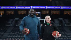 Ο Ερντογάν έπαιξε μπάσκετ με τον Σακίλ Ο’Νιλ