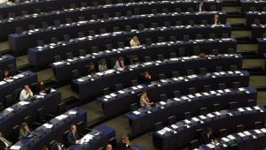 Το Ευρωκοινοβούλιο «παγώνει» την επικύρωση της εμπορικής συμφωνίας ΕΕ – ΗΠΑ