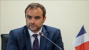 Γαλλία: Ο Λεκορνί προσέφυγε στο Σύνταγμα για να περάσει τον προϋπολογισμό χωρίς ψηφοφορία