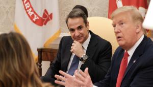 Στην απόρριψη της πρόσκλησης Τραμπ για το Συμβούλιο Ειρήνης για τη Γάζα προσανατολίζεται η Ελλάδα