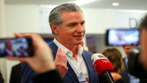 Νιούσομ προς τους Ευρωπαίους: «Ώρα για δράση» απέναντι στον «αδύναμο» Τραμπ