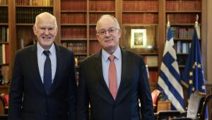 Συνάντηση Κωνσταντίνου Τασούλα και Γιώργου Παπανδρέου στο Προεδρικό Μέγαρο: Στην ατζέντα θέματα εσωτερικής και εξωτερικής πολιτικής