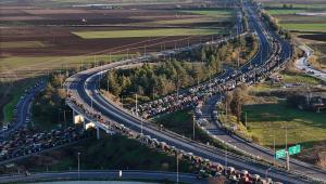 Αποχώρησαν από το μπλόκο της Νίκαιας οι αγρότες – Πορεία με τα τρακτέρ μέσα στη Λάρισα – Δείτε βίντεο