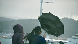 Meteo: Έσπασε το ρεκόρ βροχόπτωσης στην Αττική – Οι περιοχές που «πνίγηκαν»