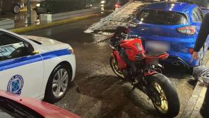 Ταυτοποιήθηκε 22χρονος που ανέβαζε βίντεο στα social media να κάνει κόντρες με μοτοσυκλέτα - Δείτε βίντεο