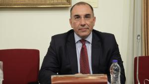 Î”. ÎšÎ±Î¼Î¼Î­Î½Î¿Ï‚: Î”ÎµÎ½ ÎµÎ¯Î¼Î±Î¹ Î¿Î¼Î¿Ï†Î¿Î²Î¹ÎºÏŒÏ‚ Î±Î»Î»Î¬ ÏƒÎµ gay pride Î´ÎµÎ½ Ï€Î¬Ï‰