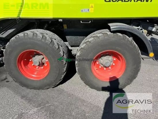 Empacadora gigant - Claas - quadrant 5300 fc t