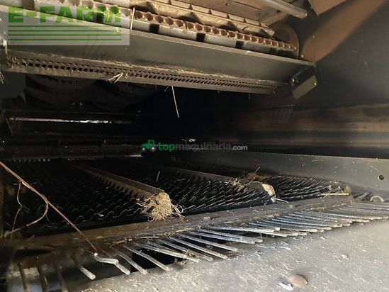 Cosechadora de Cereal - New Holland - cr 9090