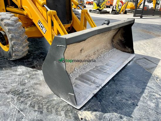 Retroexcavadora mixta Jcb 3D 4x4