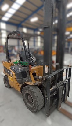 Carretilla diesel - Caterpillar - DP30N