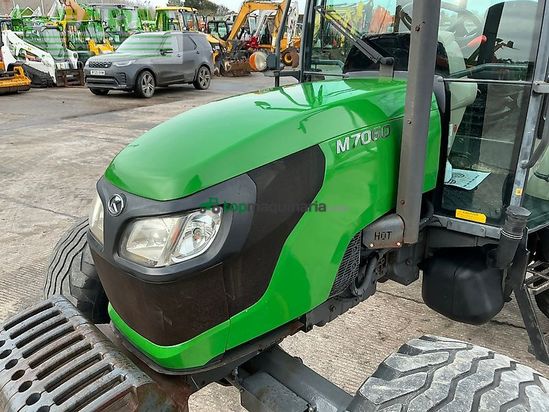 Tractor agrícola - Kubota - m7060 tractor (st25808)